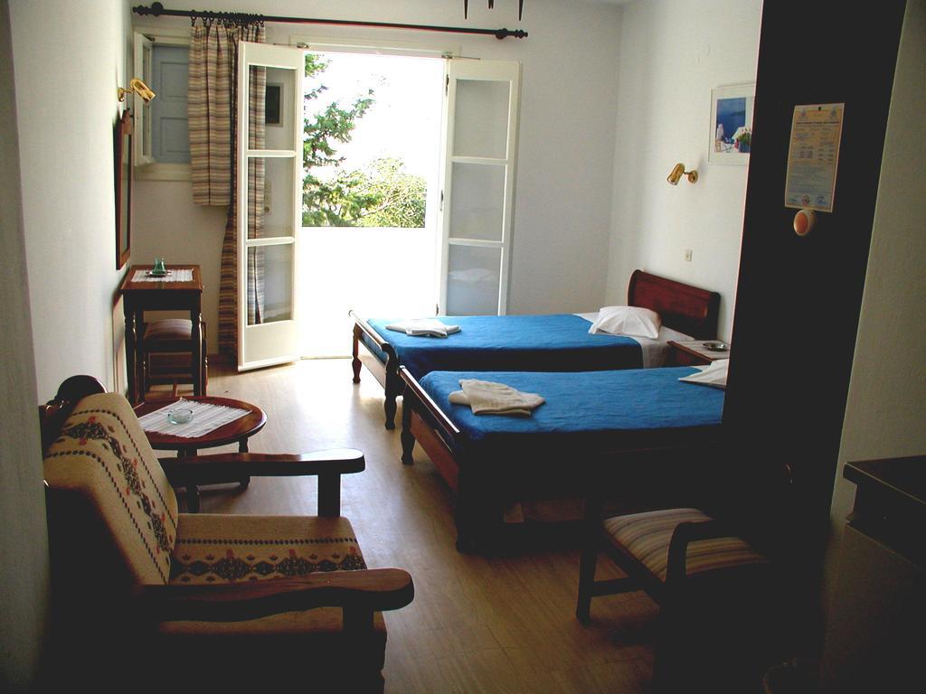 Eleni'S Studios Ornos Bilik gambar